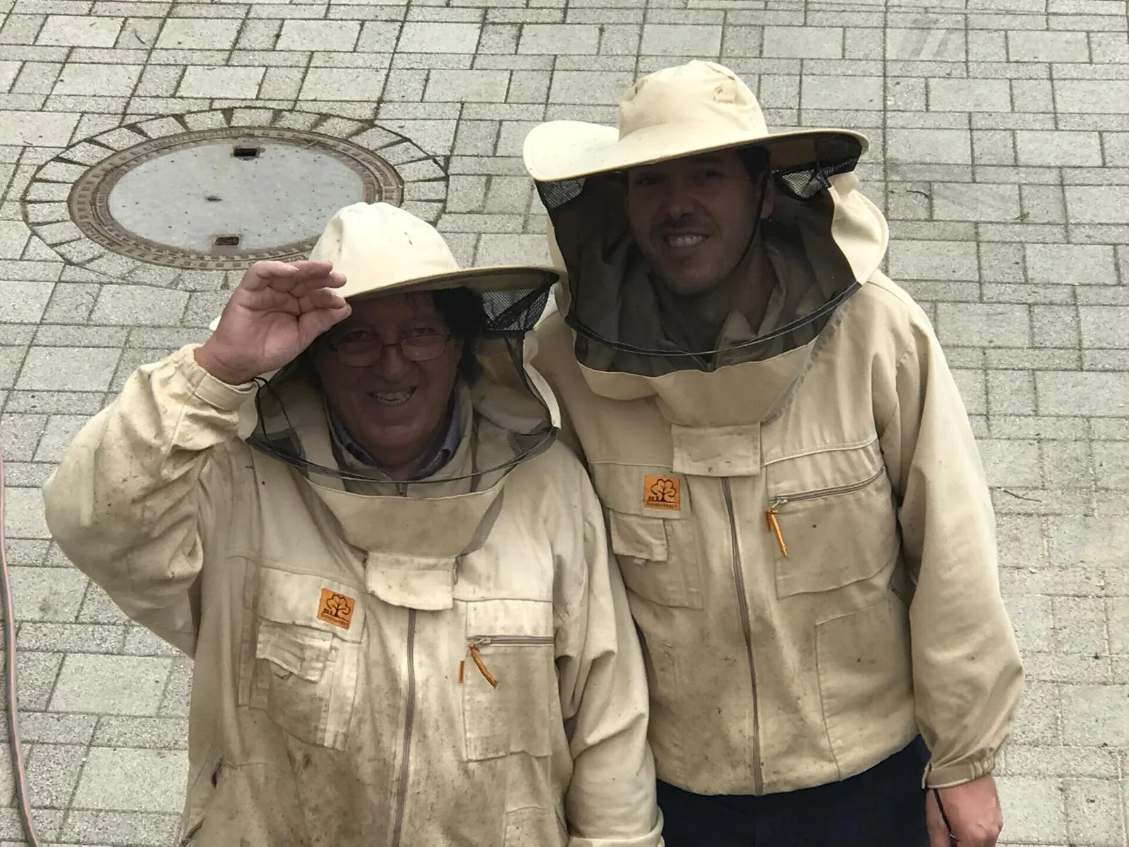 Jozo und Josip Matic – Vater und Sohn beim Imkern